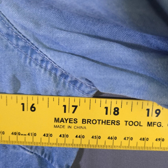 Maurice's Button Down Chambray Ombre Blouse Long Sleeve Lightweight Size Small - Picture 5 of 7